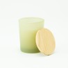 petite bougie parfumée avec couvercle en bois – vert soie effet givré