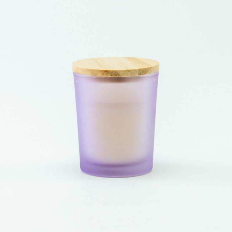 petite bougie parfumée avec couvercle en bois – lilas effet givré