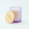 Bougie parfumée avec couvercle en bois – lilas effet givré