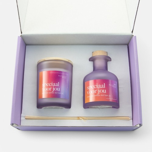gepersonaliseerde luxegiftbox geurkaars & diffuser gevuld - speciaal voor jou
