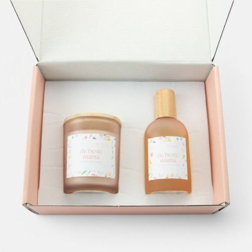 gepersonaliseerde luxegiftbox geurkaars & roomspray gevuld - simply the best