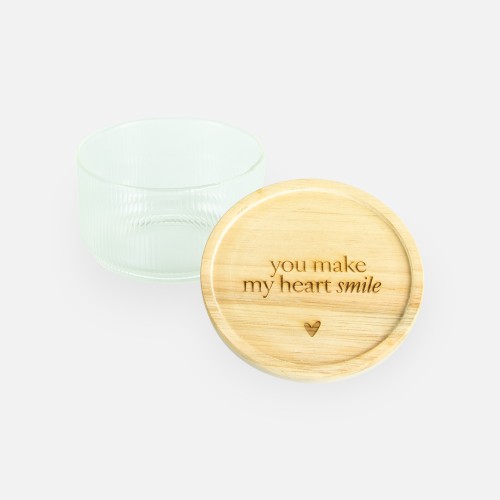 Glazen cylinderpot met geribbelde binnenzijde en houten deksel - 'You make my heart smile'