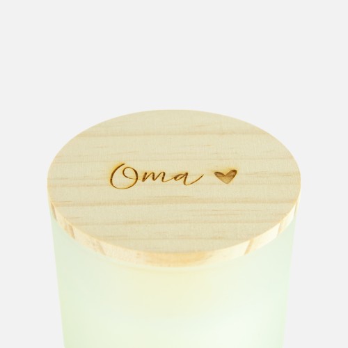 Bougie parfumée avec couvercle en bois blanc effet givré - 'oma'