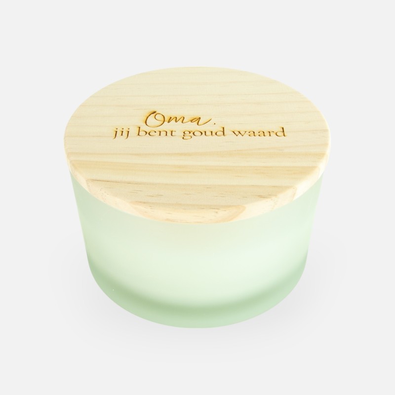 bougie parfumée de luxe avec couvercle en bois blanc effet grivé - 'oma, jij bent goud waard'