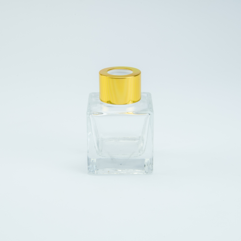 Parfumflesje vierkant met gouden schroefdop - 50 ml