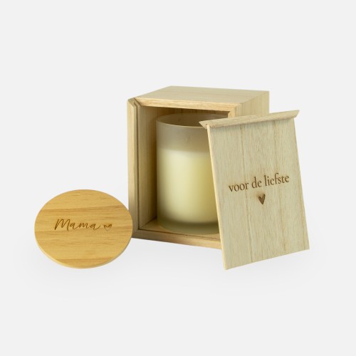 Geschenkset houten kistje met schuifdeksel & geurkaars wit - 'Voor de liefste' / 'Mama'