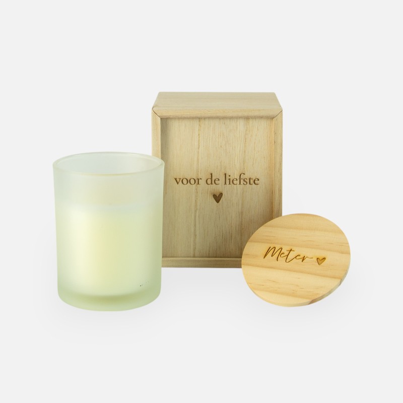 Geschenkset houten kistje met schuifdeksel & geurkaars wit - 'Voor de liefste / 'Meter'