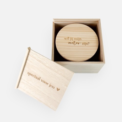 Geschenkset houten kistje met schuifdeksel en luxe geurkaars wit - 'Speciaal voor jou' / 'Wil jij mijn meter zijn?'