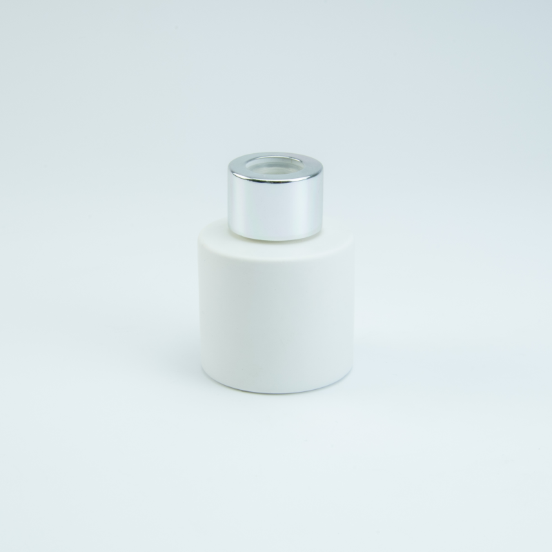 Parfumflesje cylinder wit met zilveren schroefdop - 50 ml